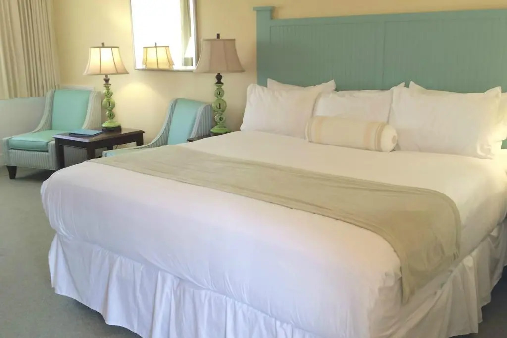 Colonial Inn