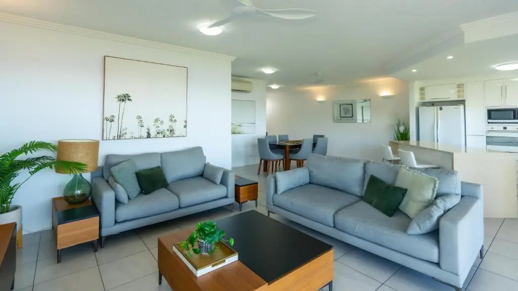 Waters Edge Apartment Cairns