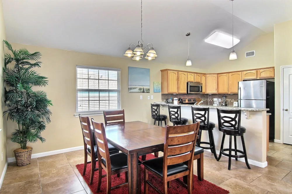 Pop-A-Top - 3 Br home