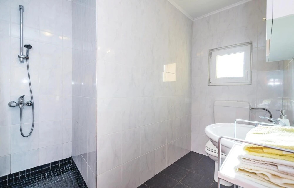 Nice Home in Opatija With Wifi and 4 Bedrooms