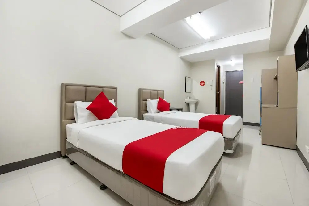 OYO 229 G Place