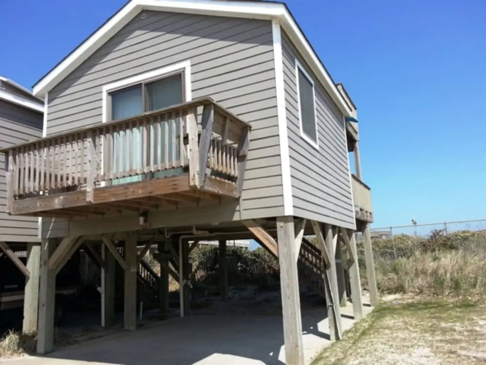 40 Hatteras Blew Studio Bedroom Condo by RedAwning