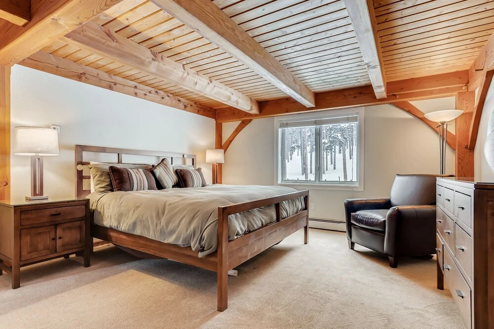 New Listing! Secluded Peak 7 W/ Hot Tub 5 Bedroom Home
