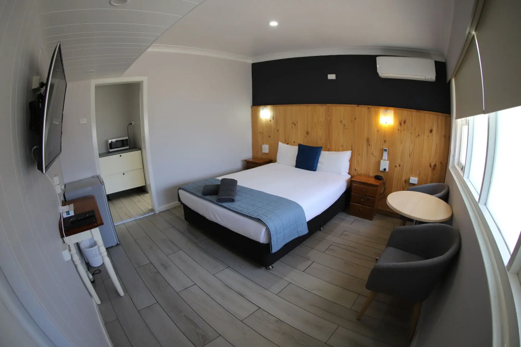 Sleepy Hill Motor Inn