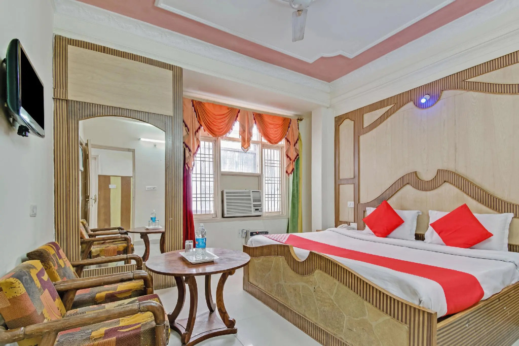 OYO 24888 Hotel Sham Palace
