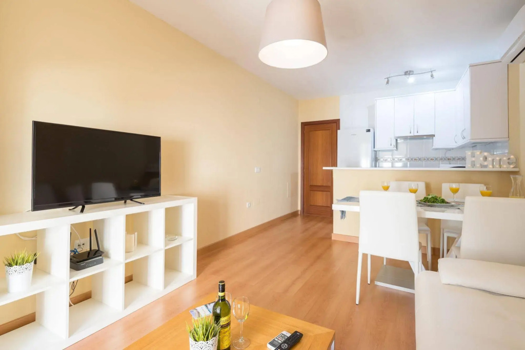  Shiny Lud Family Apartment