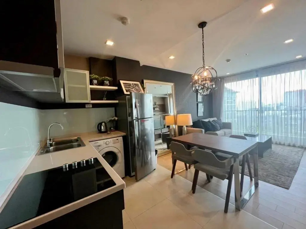Astra 2 Bedroom B1102 Condo By Ping