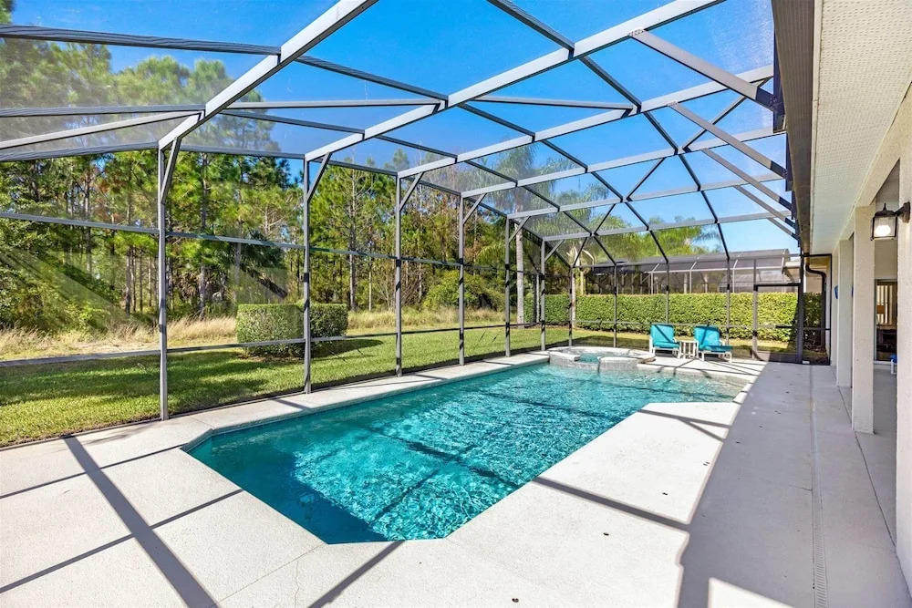 Fabulous 4 bed Home With Private South Facing Pool and spa With Modern Decor - 418