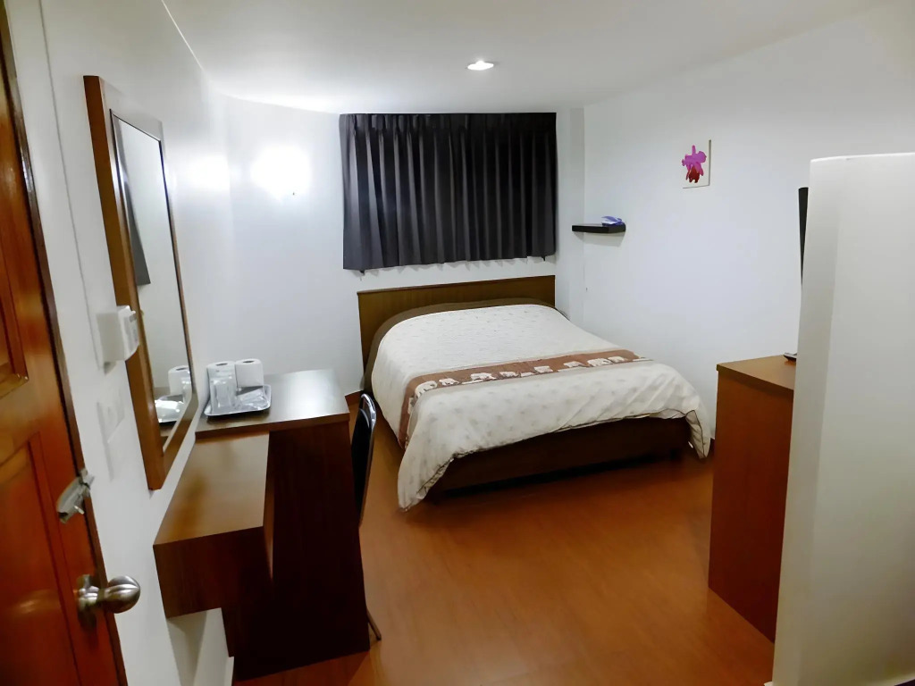 Orchid Inn