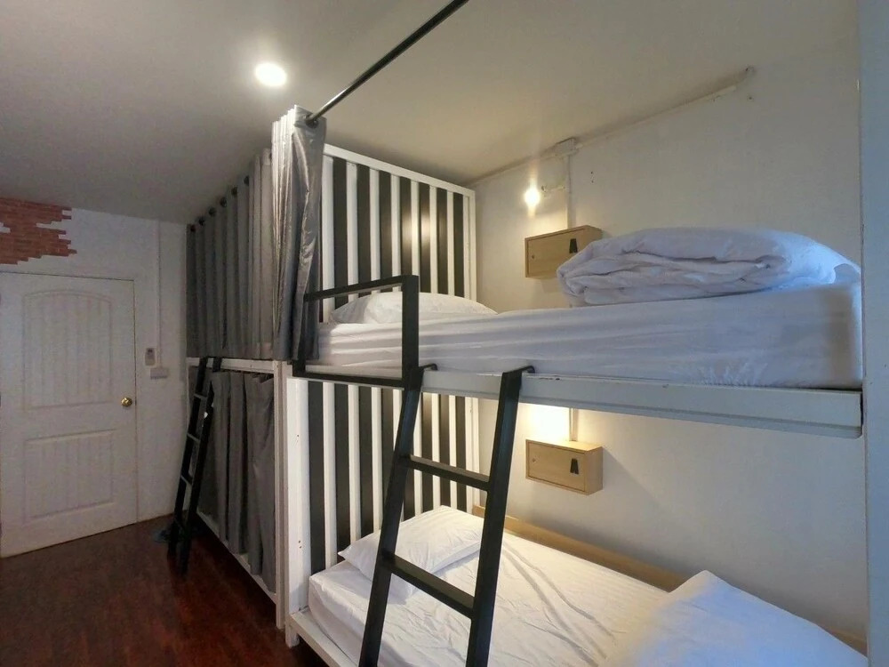 Zleepinezz Hostel
