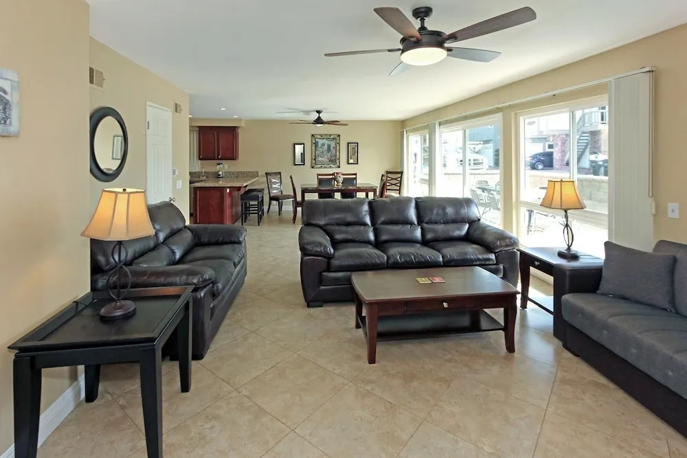 Seashore A (68293) - 2 Br townhouse by RedAwning
