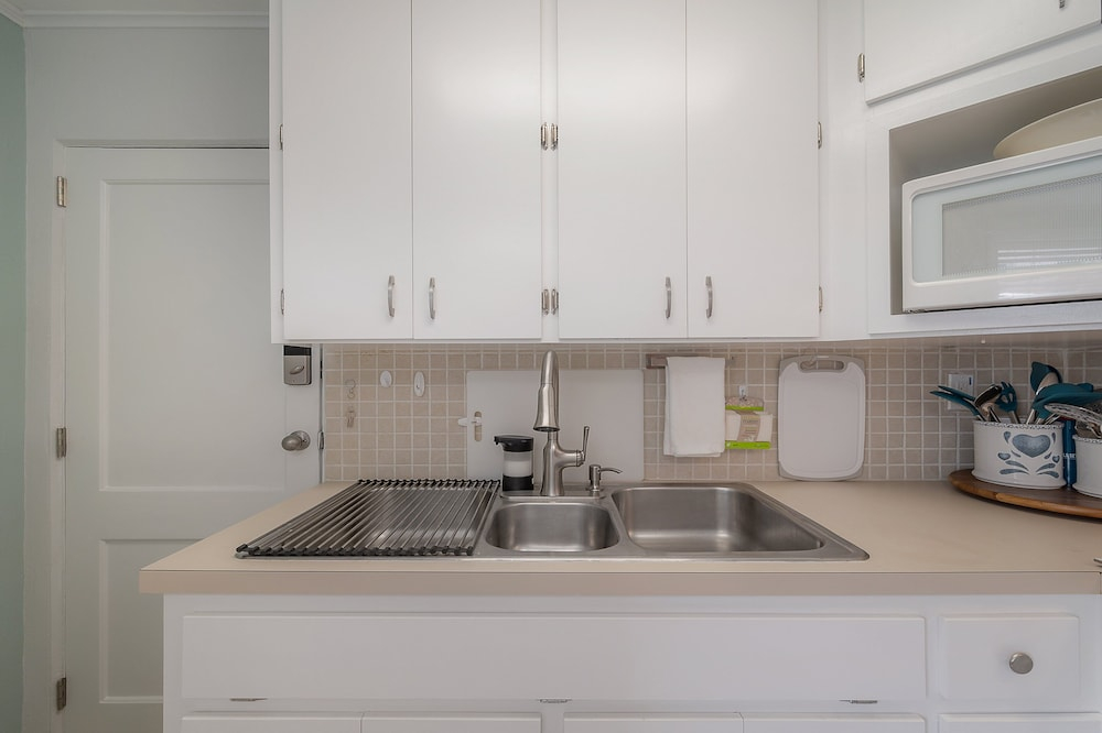 6700 Sunset Way Unit 702