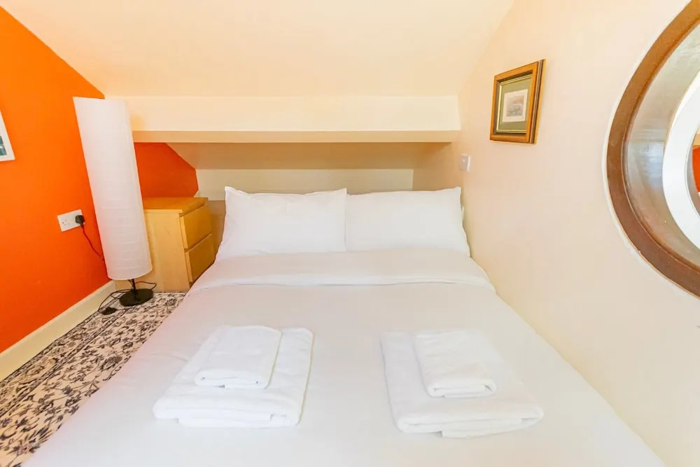 2 Bedroom City Cottage In Pheonix Park