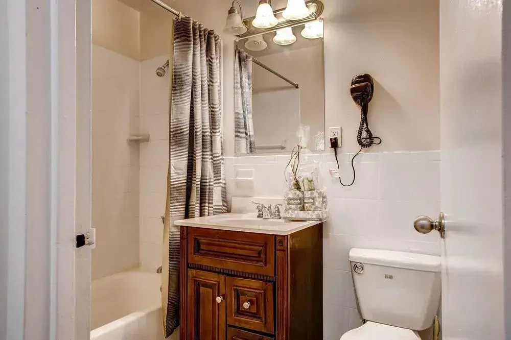 Global Luxury Suites at Longwood