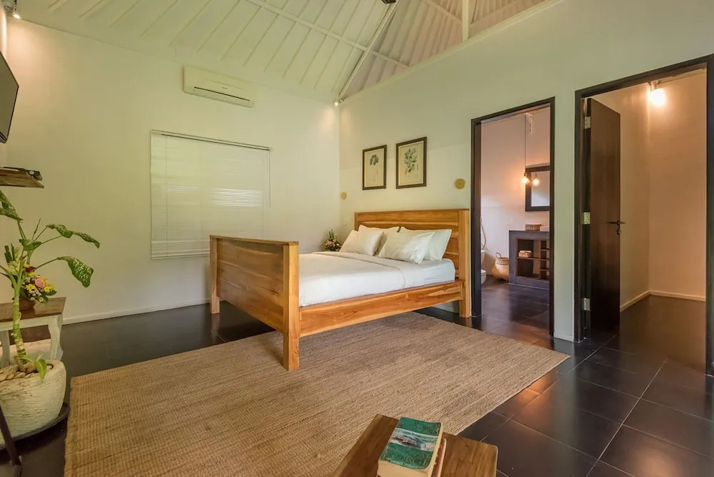 The Aryana Estate