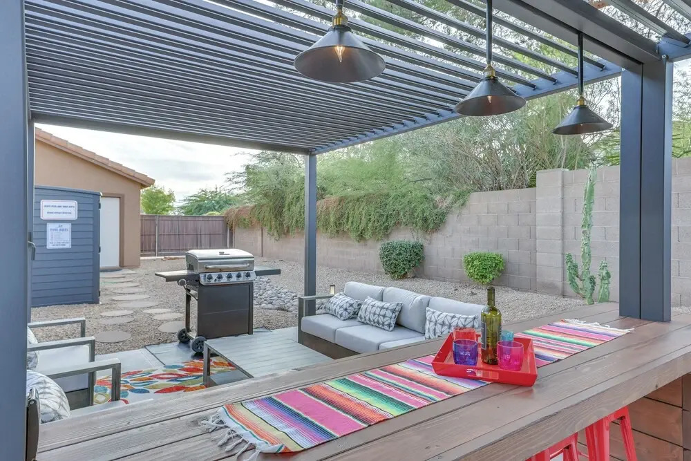 Fenced Hot Tub & Bbq: Modern Scottsdale Retreat