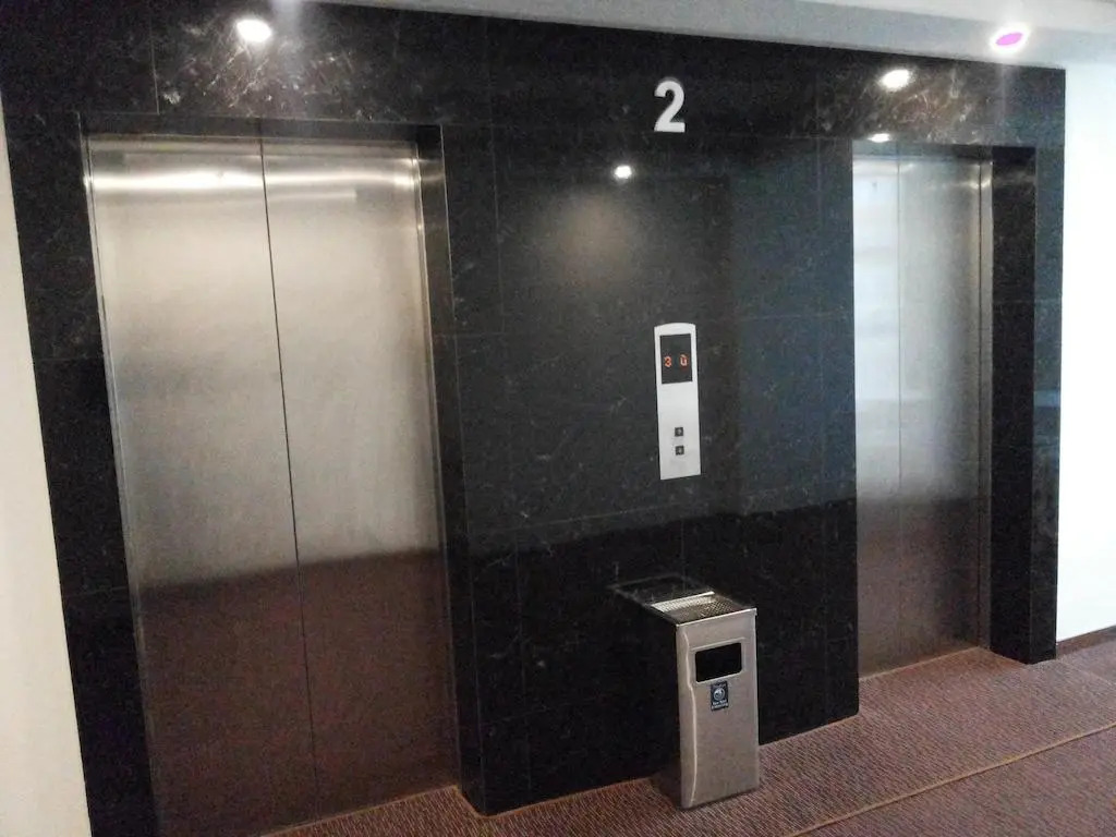 Eminent Hotel