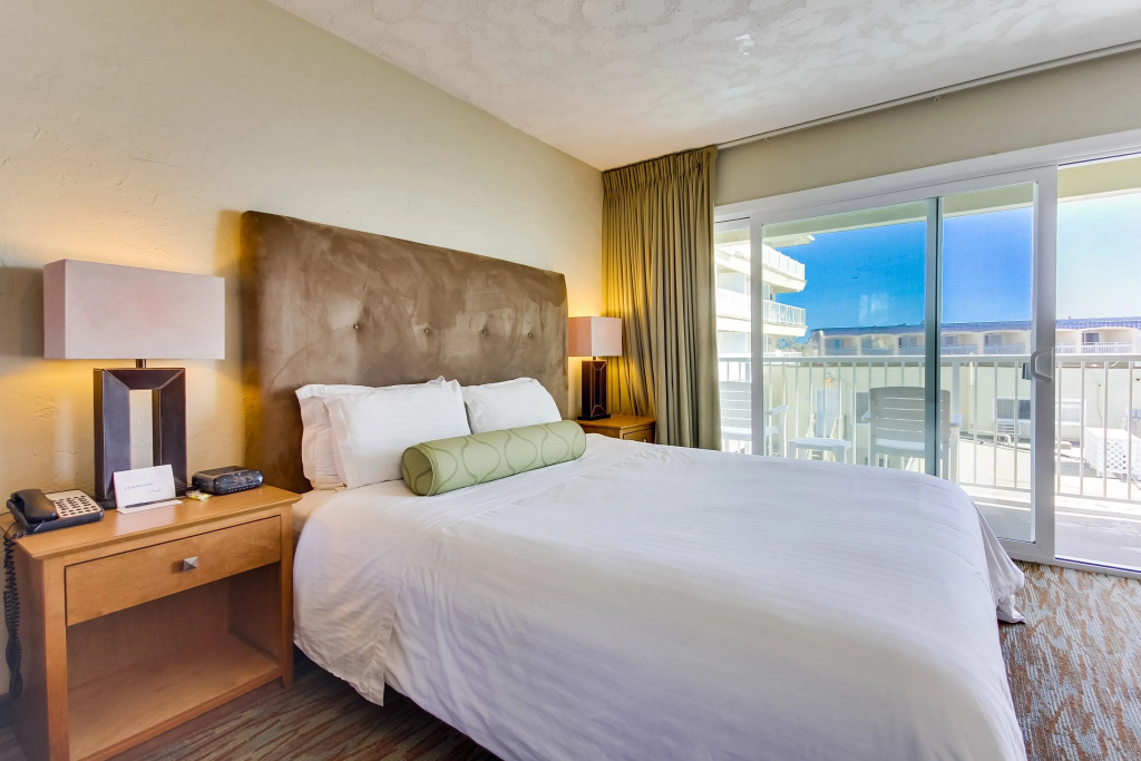 Surfer Beach Hotel