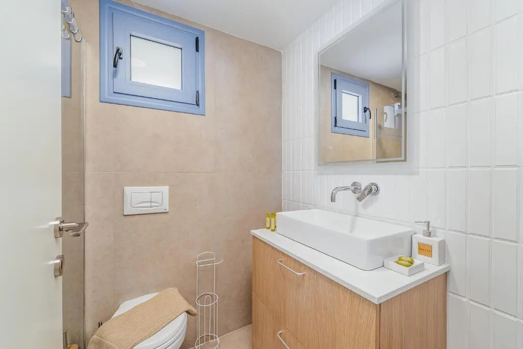 Lefkada Blue Luxury Apartments, Perigiali A6 top floor