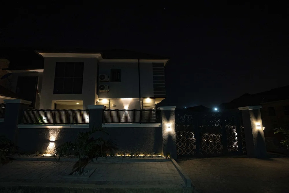 Kadal Apartments