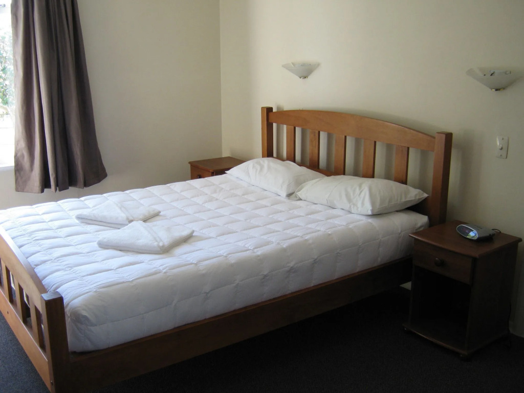 Tāhuna Beach Holiday Park