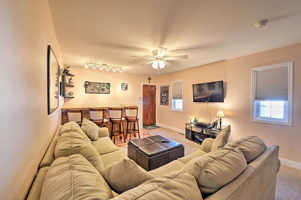 Cape May Getaway with Private Deck and Hot Tub