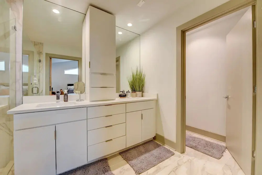 Modern Home with Yard 3 Mi to Uptown Charlotte