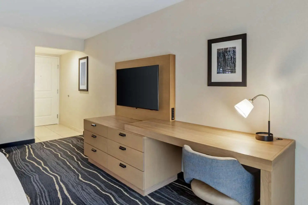 Best Western Plus Marina Gateway Hotel