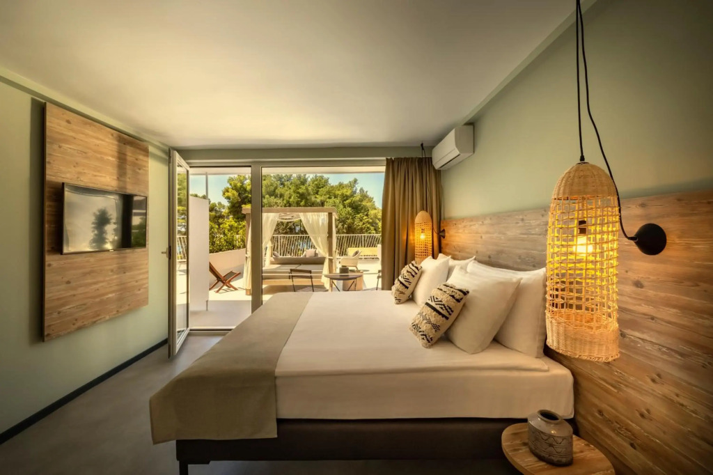 PLACES Hvar Hotel by Valamar