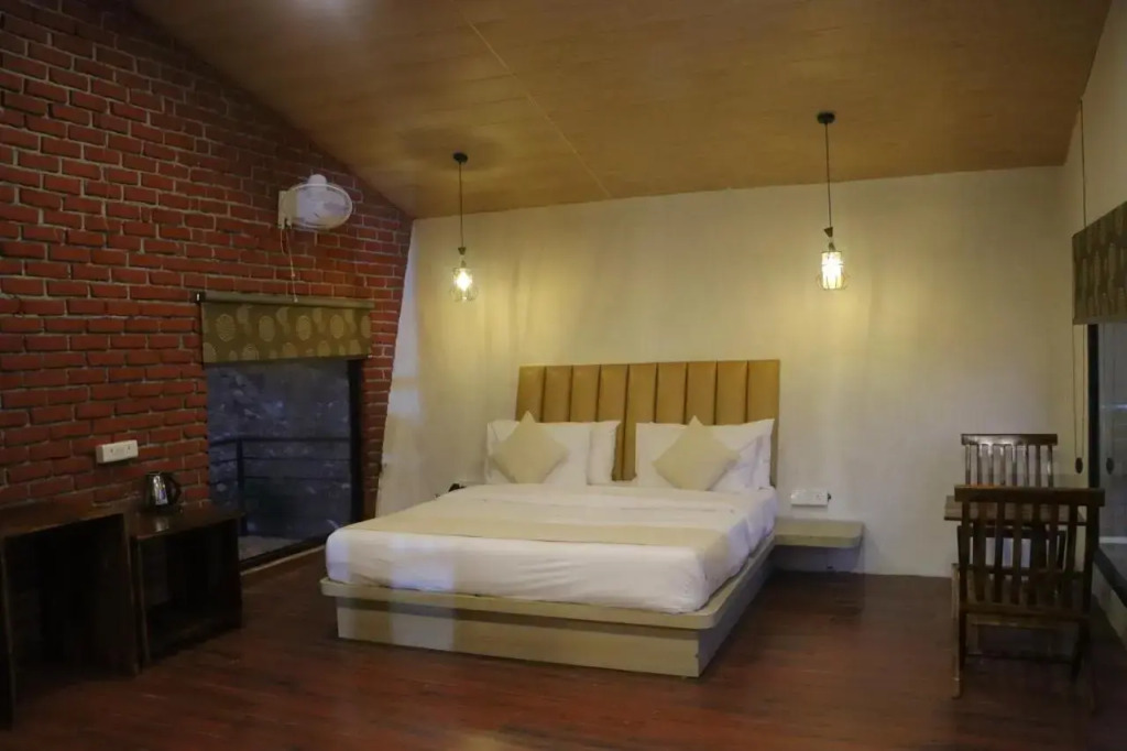 StayVista at tatvam-Mountain views & EV Station