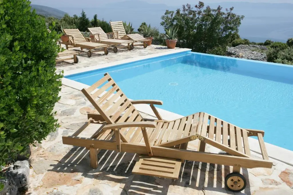Sea View Villa with Tennis Court - Dvori sv Jurja