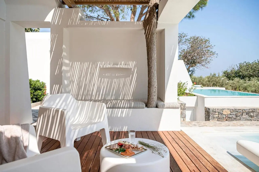 Kakkos Bay Hotel and Bungalows
