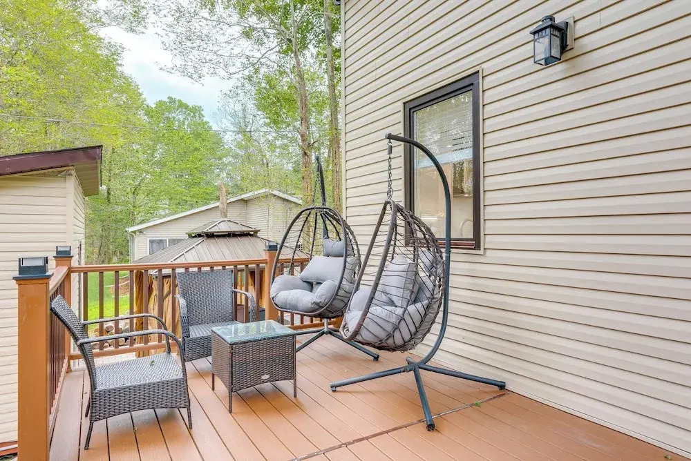 3 Mi to Tobyhanna State Park: Hot Tub Haven!