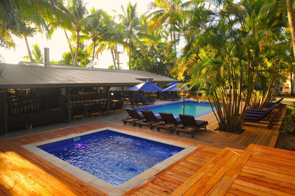 Oasis Palms Hotel