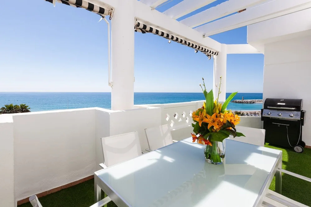 Banus Waterfront Penthouse