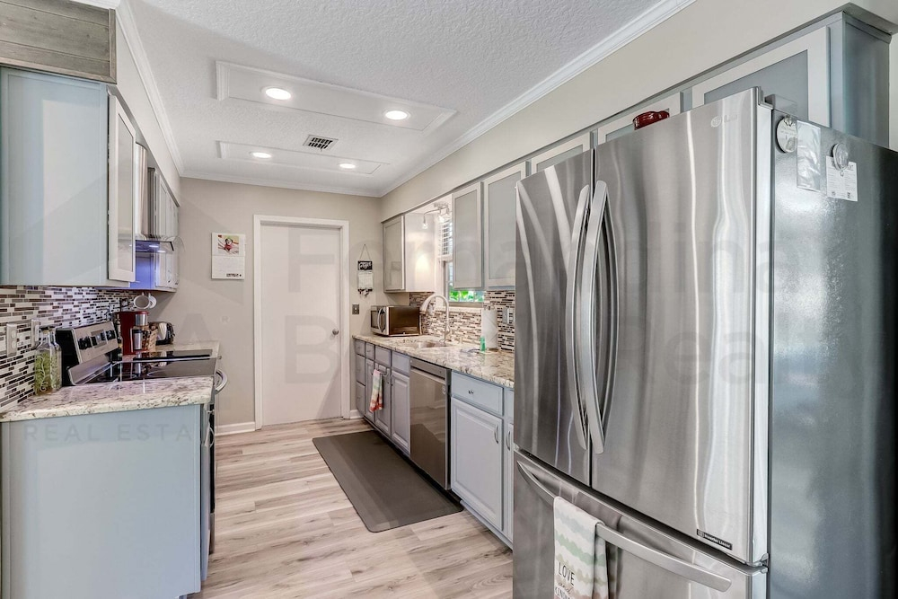 2113 Talbot Ct