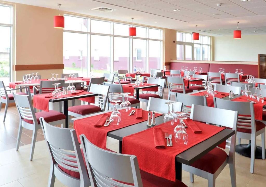 Отель Delta Continental Hotel and Suite Lagos