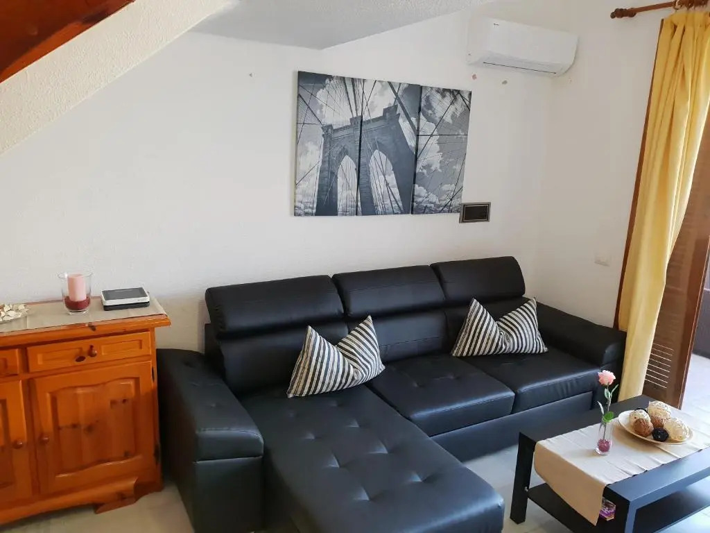 Duplex apartment No 4, close to sea and beach, heated pool, aircondition, wifi