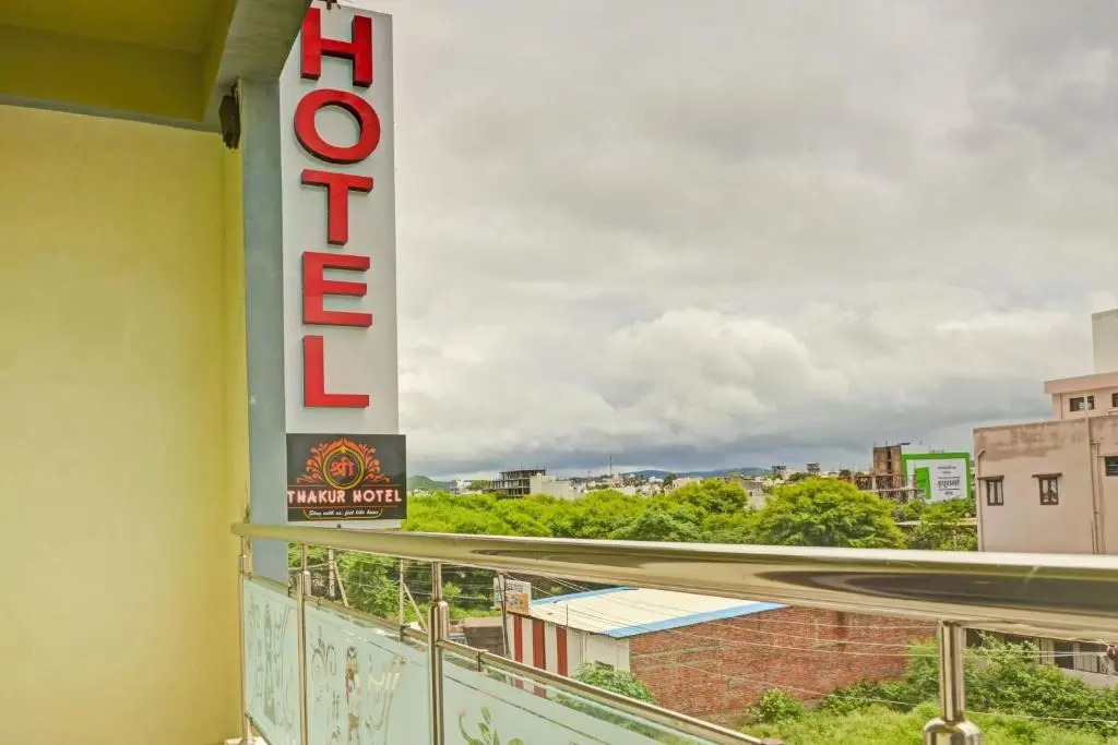 Collection O Hotel Thakur