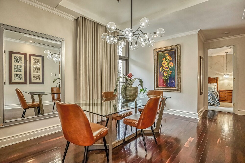 Luxurious Two-Bedroom Apartment
