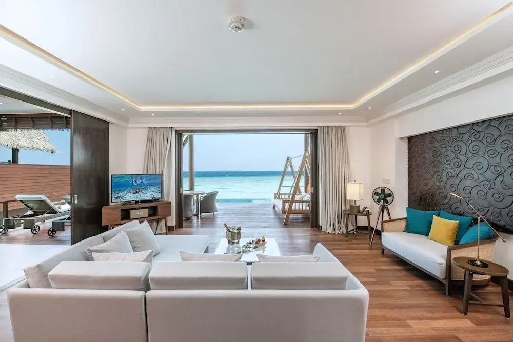 Heritance Aarah Ocean Suites