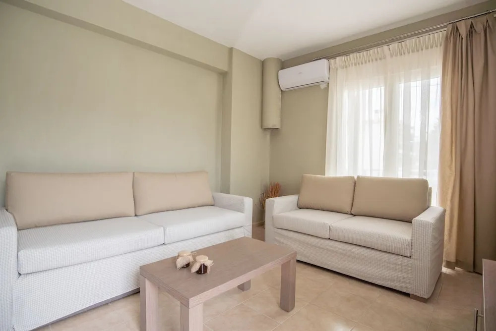 Lenas Apartments
