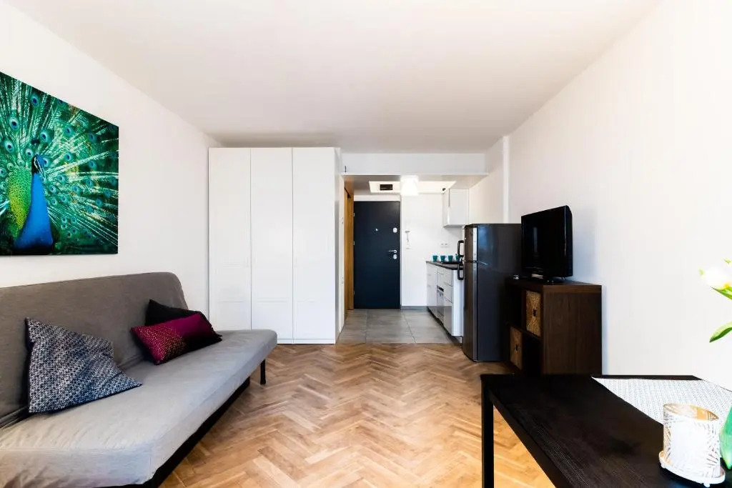 PiotrApartments - Central Warsaw - Walk Everywhere in Central Warsaw