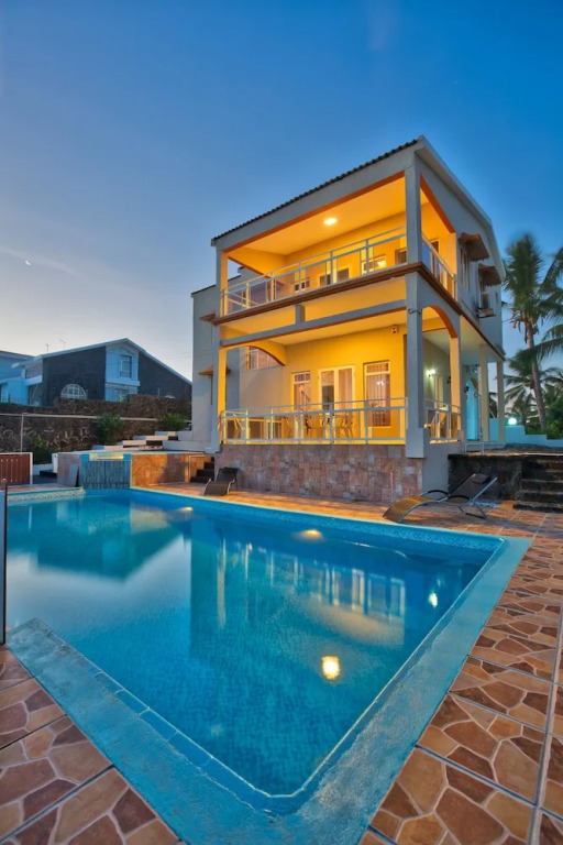 Hibiscus Villa - 5 Rooms