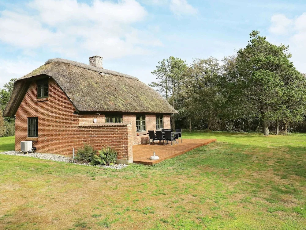 6 Person Holiday Home in Ulfborg