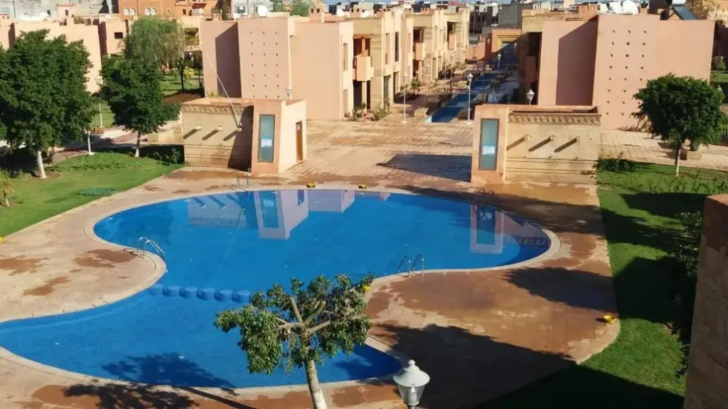 Bel Appartement dans une résidence Fermée avec piscine