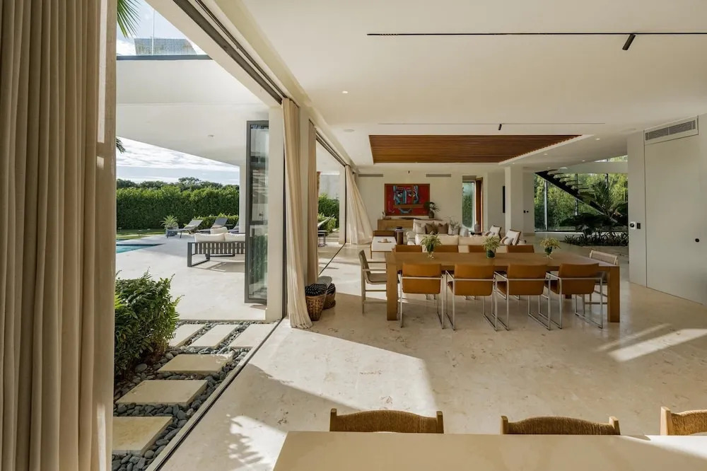 Lagos 28 - Modern Villa With Amazing Lake Views