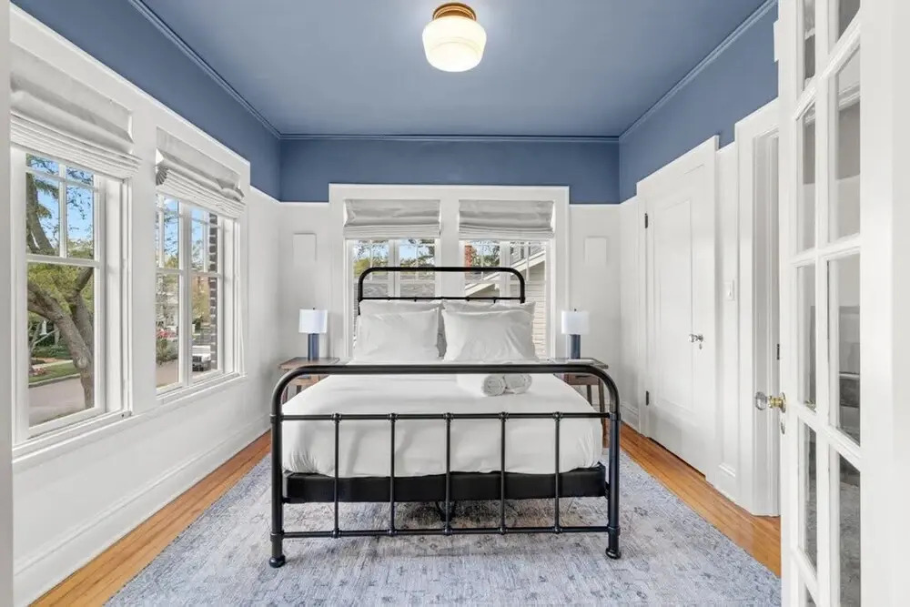 The Adaline 5 by Brightwild Classy Hyde Park Apt