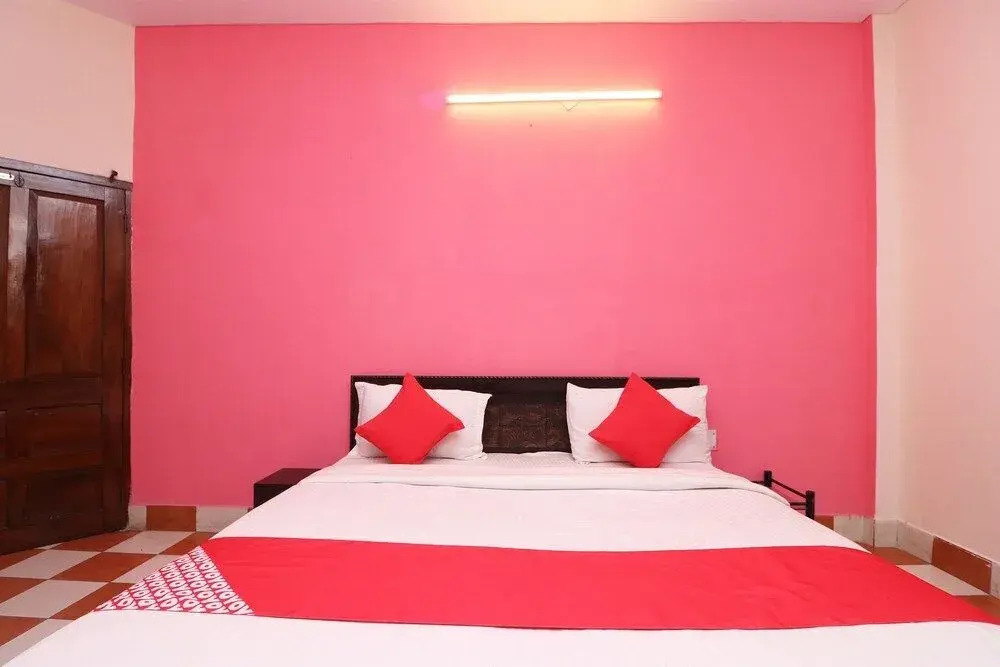 Megha Yatri Niwas Guest House by OYO Rooms