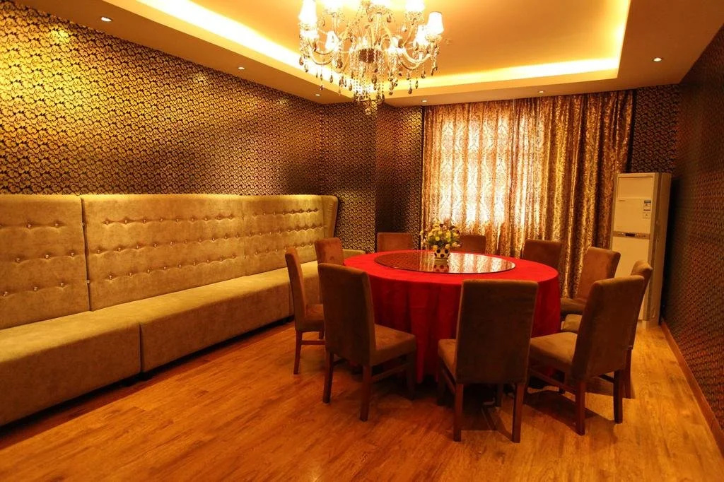 The Posh Hotel